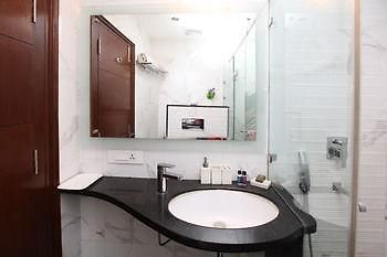 Oyo Premium Pitampura New Delhi Bagian luar foto