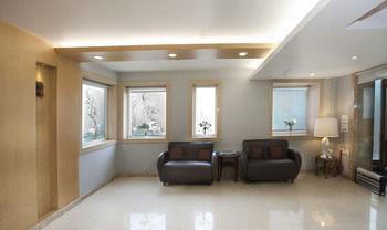 Oyo Premium Pitampura New Delhi Bagian luar foto
